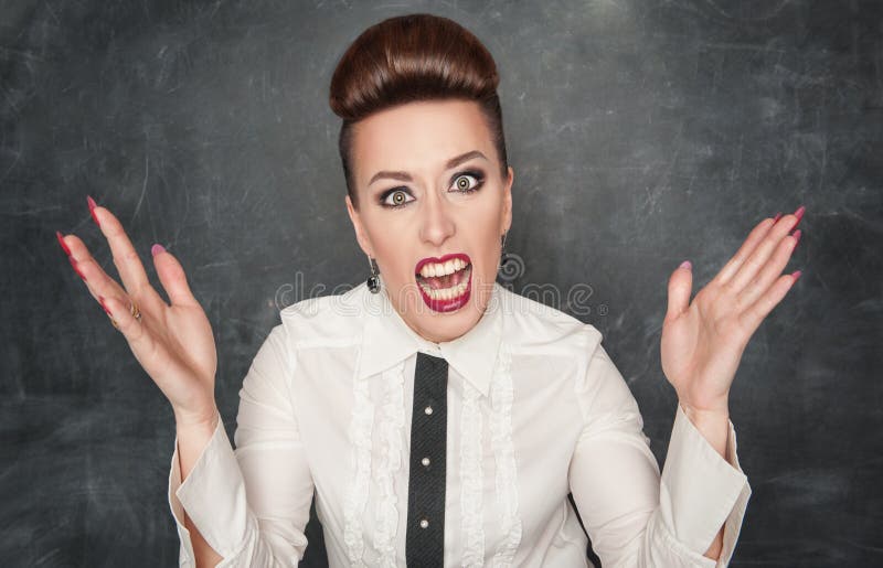 Femme criant avec colère image libre de droits