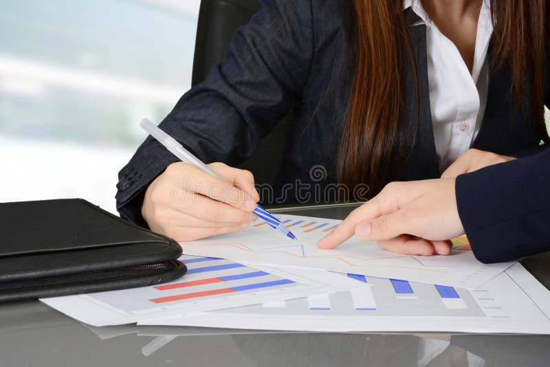 Femme d'affaires - 2 images libres de droits Femme d'affaires - 2 images libres de droits