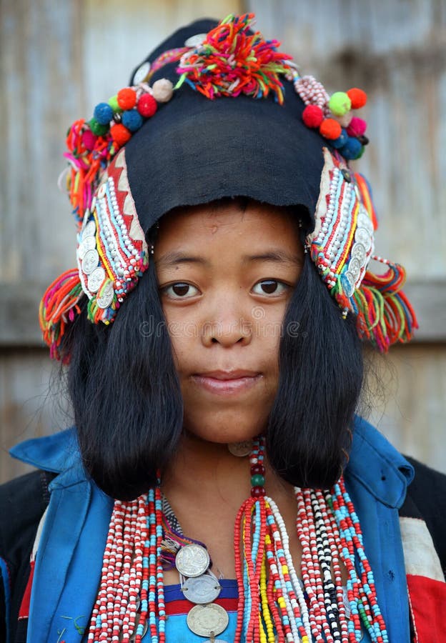 Femme d'Akha, Phongsaly, Laos photos stock Femme d'Akha, Phongsaly, Laos photos stock