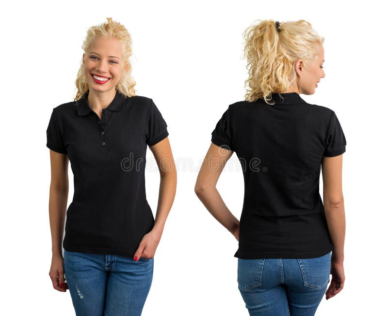Femme dans le T-shirt noir de polo de décolleté en V