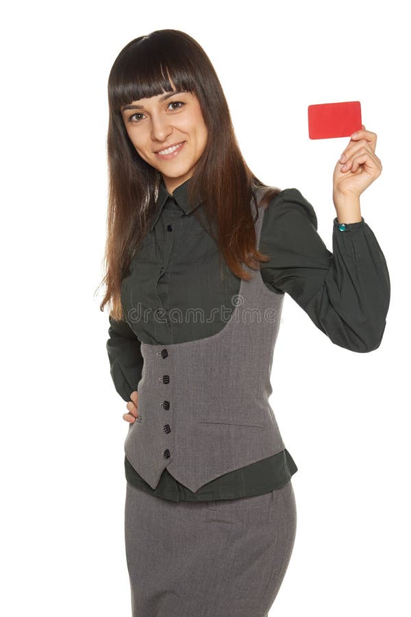 Femme de sourire d'affaires tenant la carte de crédit images stock Femme de sourire d'affaires tenant la carte de crédit images stock