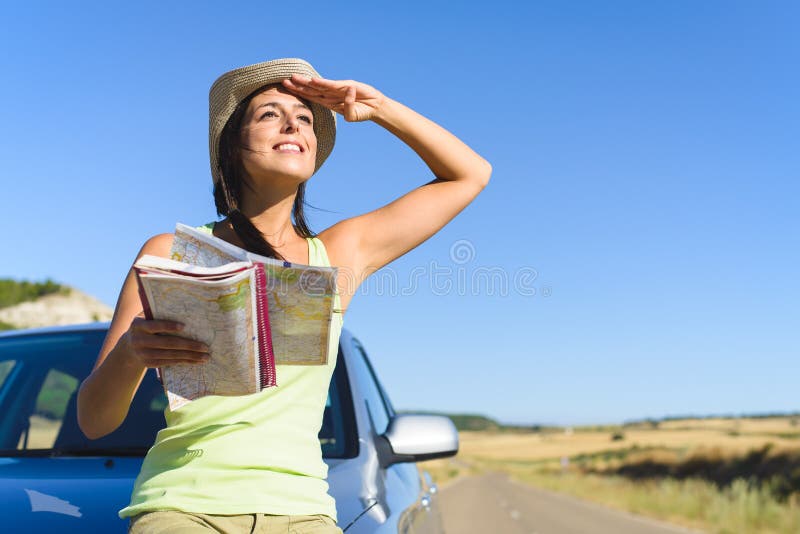 Femme des vacances de trajet en voiture d'été images libres de droits Femme des vacances de trajet en voiture d'été images libres de droits