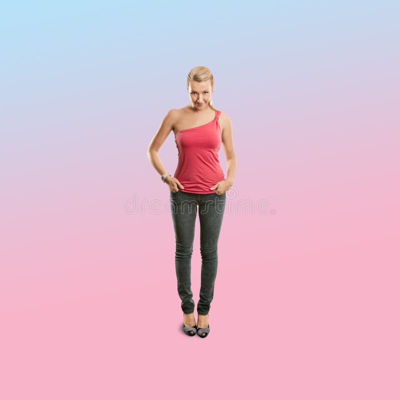 Femme sportive dans le rose image stock