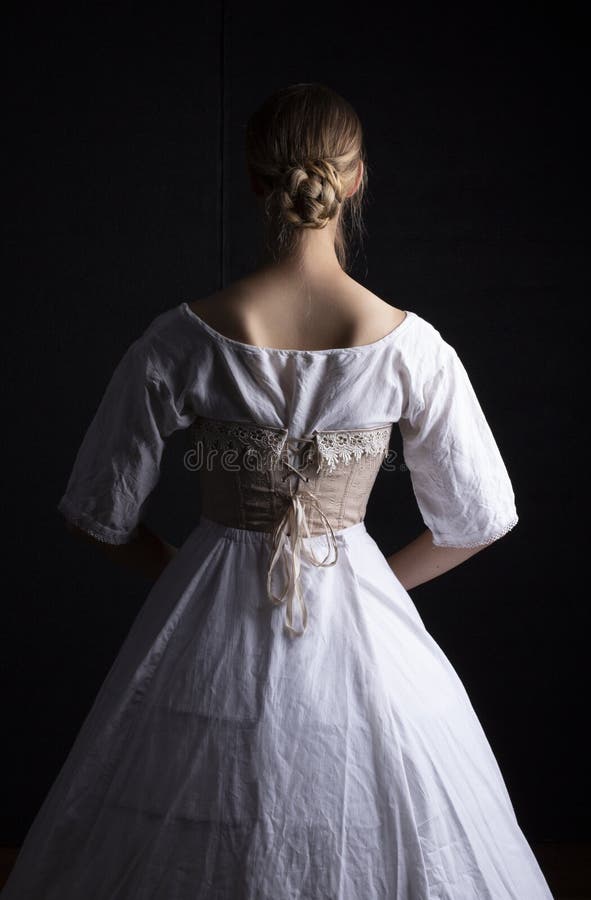 Femme victorienne dans les sous-vêtements photo stock Femme victorienne dans les sous-vêtements photo stock