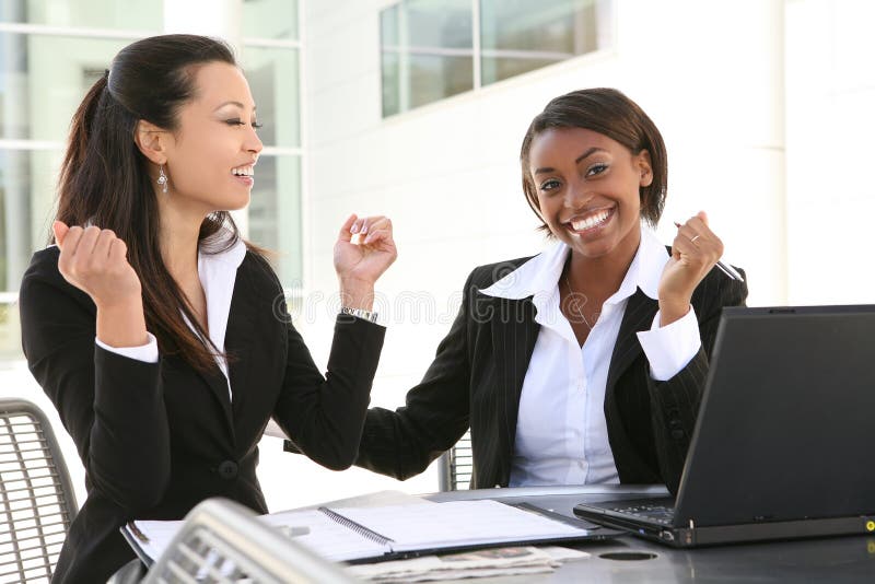 Femmes diverses d'affaires photo libre de droits Femmes diverses d'affaires photo libre de droits