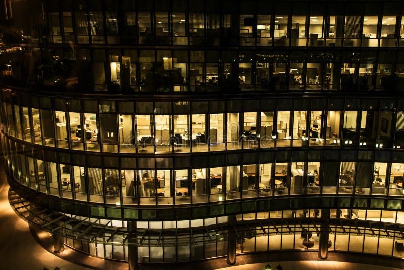 Fenetres De Lumiere Jaune D Un Immeuble De Bureaux La Nuit A Boston De Fin De Nuit Au Travail Immeuble De Bureaux En Verre De Mur Image Stock Image Du Interieur Bureau Fenetres De Lumiere Jaune D Un Immeuble De Bureaux La Nuit A Boston De Fin De Nuit Au Travail Immeuble De Bureaux En Verre De Mur Image Stock Image Du Interieur Bureau