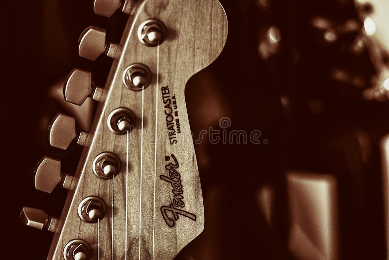 1989 Fender Stratocaster Plus PL Head Stock - sepia