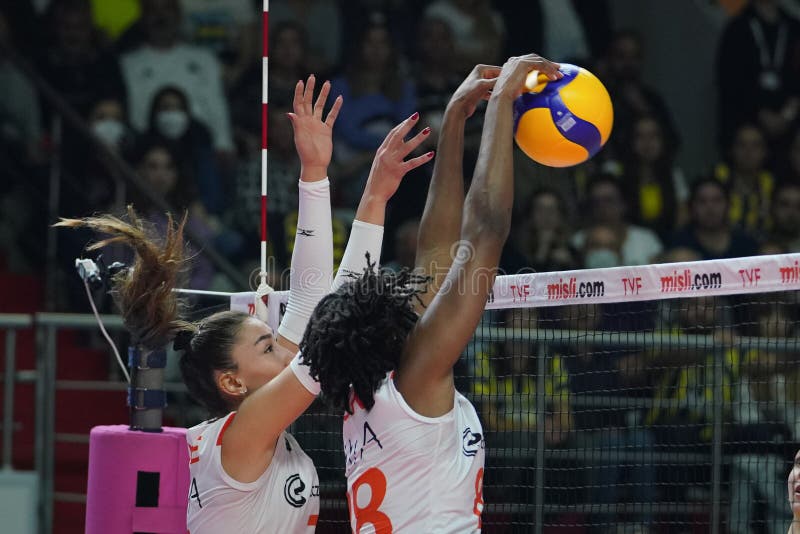 ISTANBUL, TURKIYE - NOVEMBER 02, 2022: Hande Baladin and Sinead Jack-Kisal in action during Fenerbahce Opet vs Eczacibasi Dynavit Turkish Sultans League match in Burhan Felek Sport Hall