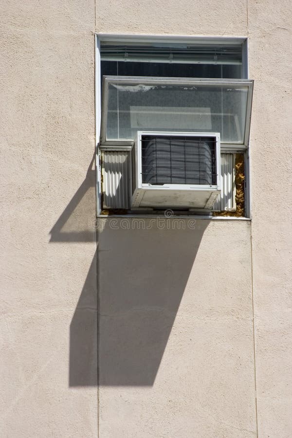 FensterKlimaanlage stockfoto. Bild von fenster, platz