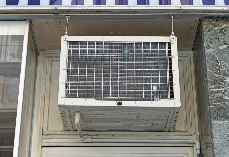 FensterKlimaanlage stockfoto. Bild von elektrisch
