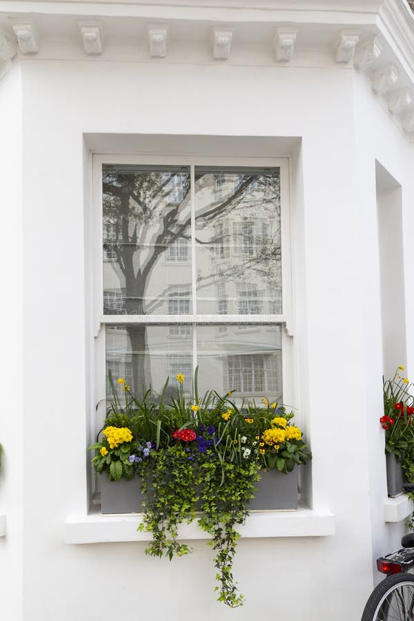 Das englische Fenster stockfoto. Bild von fenster