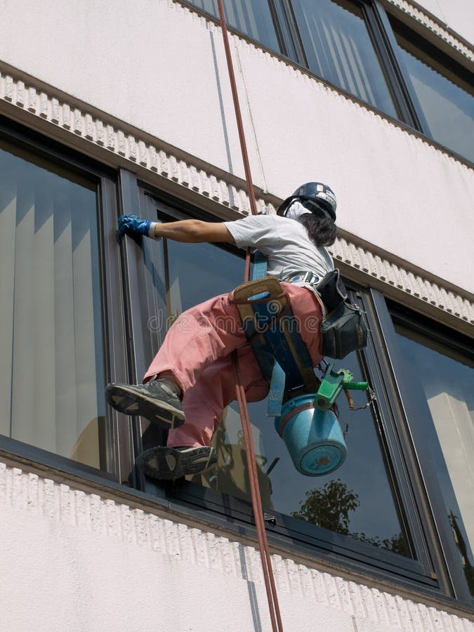 FensterReinigungsmittel stockfoto. Bild von kontrast