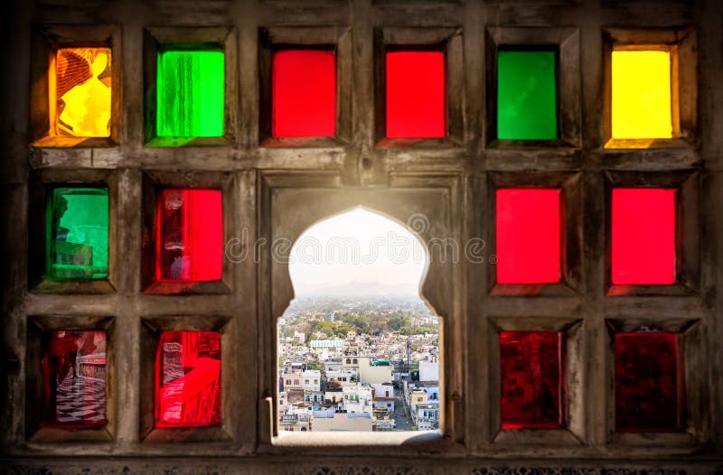 Fereastră de mozaic colorat în rajasthan royalty free stock photos