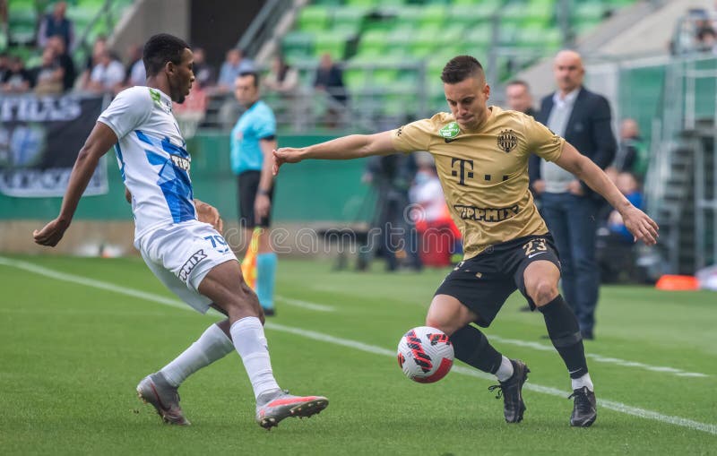 Ferencvarosi TC V Budapest Honved - Hungarian Football Cup 2-1 Editorial  Image - Image of sportsman, kupa: 85988835