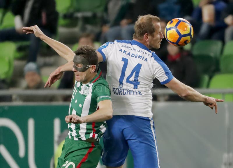 Ferencvarosi TC V Budapest Honved - Hungarian Football Cup 2-1 Editorial  Image - Image of sportsman, kupa: 85988835