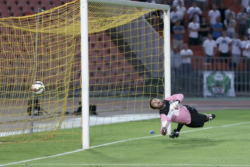 Ferencvarosi TC Vs. Sliema UEFA EL Football Match Editorial Stock Photo -  Image of offside, bianciardi: 42376128