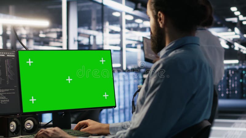 Fermer l'administrateur de la batterie de serveurs à l'aide d'un PC à écran vert banque de vidéos