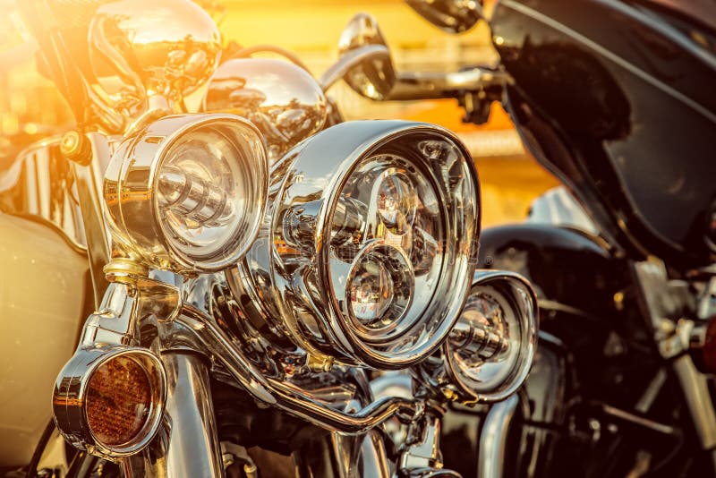 Fermez-vous d'une moto de puissance élevée image libre de droits Fermez-vous d'une moto de puissance élevée image libre de droits