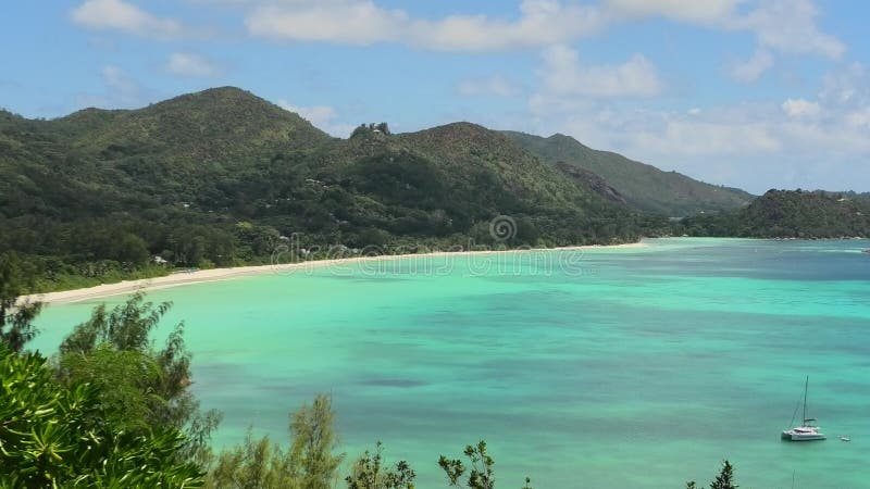 Fermez-vous vers le haut de la vue a?rienne d'Anse Gouvernement