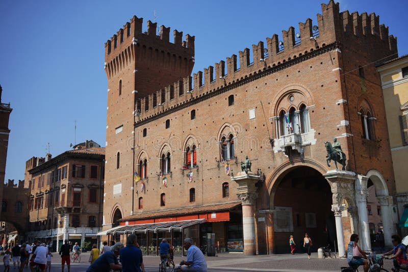 Ferrara de Gemeentelijke bouw royalty-vrije stock afbeeldingen Ferrara de Gemeentelijke bouw royalty-vrije stock afbeeldingen