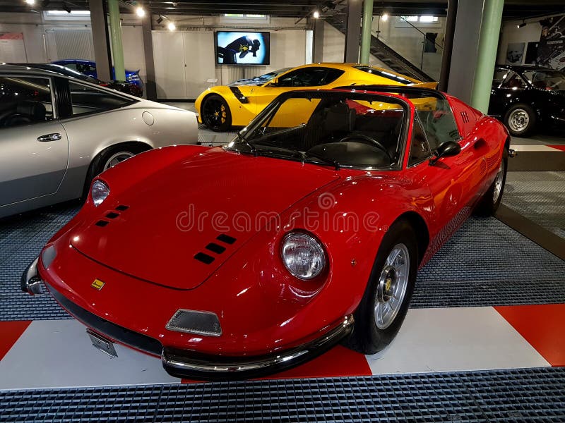 Ferrari 1972 Dino 206 GTS photos stock Ferrari 1972 Dino 206 GTS photos stock
