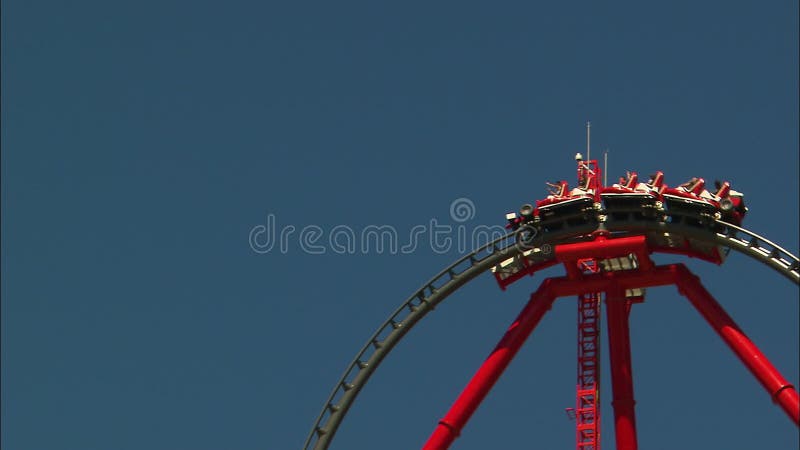 Montagnes russes, simulateur, cinéma en immersion Ferrari ouvre son  premier parc à thème en Espagne