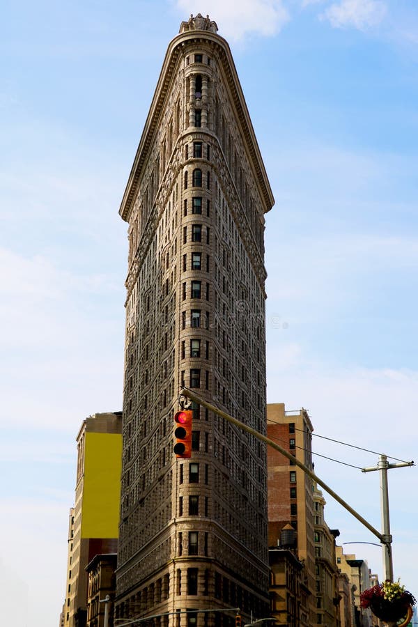 Ferro da stiro costruzione vista 25 agosto 2018, New York, U.S.A. La costruzione di ferro da stiro, progettata da Chicago da Dani fotografia stock libera da diritti Ferro da stiro costruzione vista 25 agosto 2018, New York, U.S.A. La costruzione di ferro da stiro, progettata da Chicago da Dani fotografia stock libera da diritti
