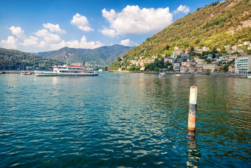 Ferryboat w Como obraz stock Ferryboat w Como obraz stock
