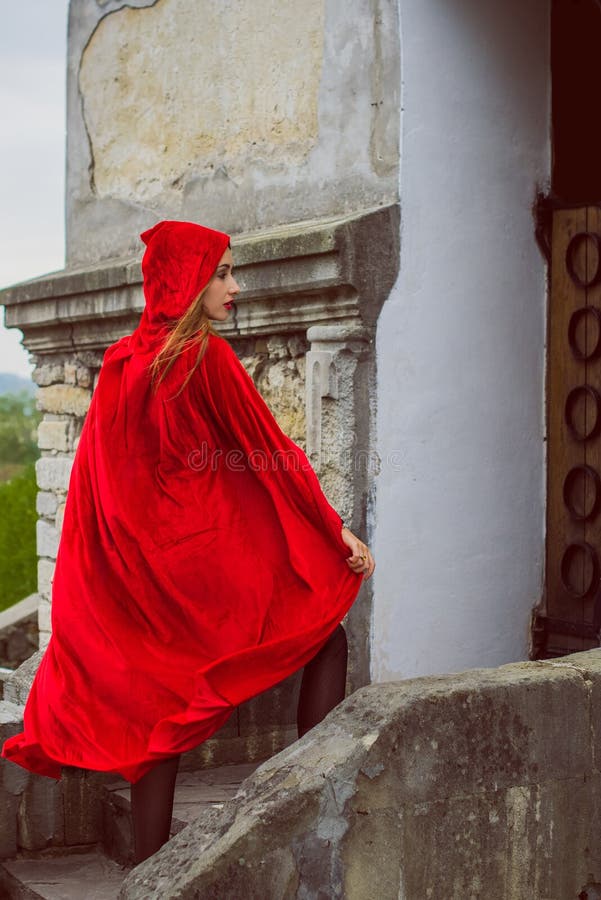 Fantasia feminina com capuz vermelho pequeno vestido de festa de Halloween  com capa