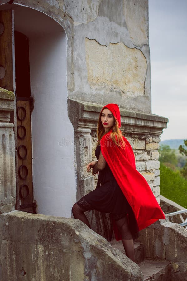 Fantasia feminina com capuz vermelho pequeno vestido de festa de Halloween  com capa