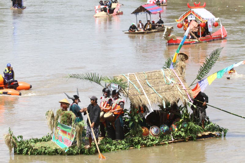 Festival-Boots-Parade Bengawan Solo- stockbilder Festival-Boots-Parade Bengawan Solo- stockbilder