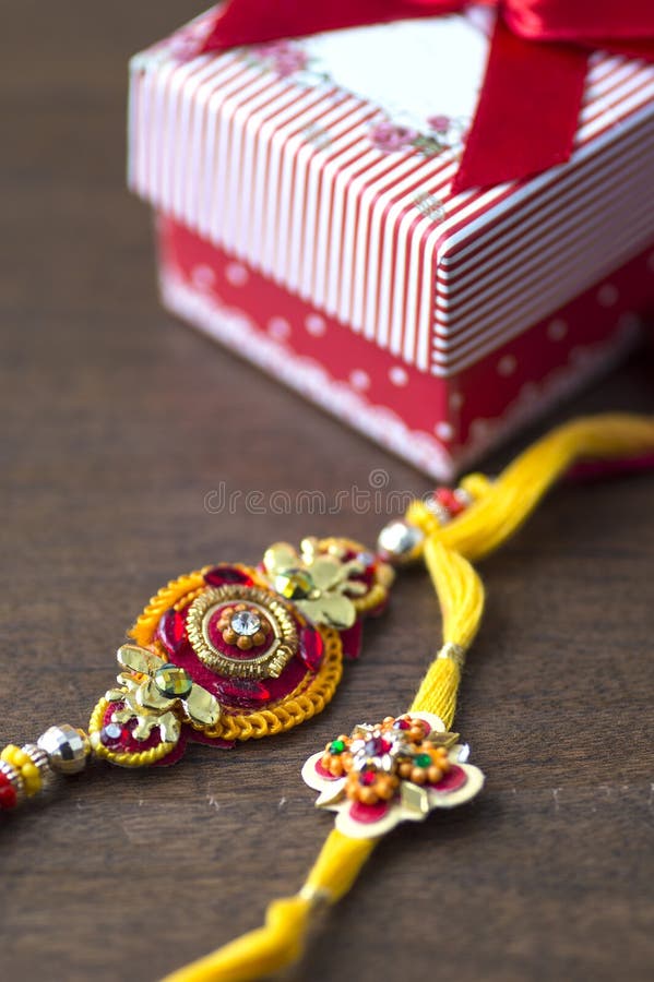 Festival indiano: Raksha Bandhan, Rakhi foto de stock Festival indiano: Raksha Bandhan, Rakhi foto de stock