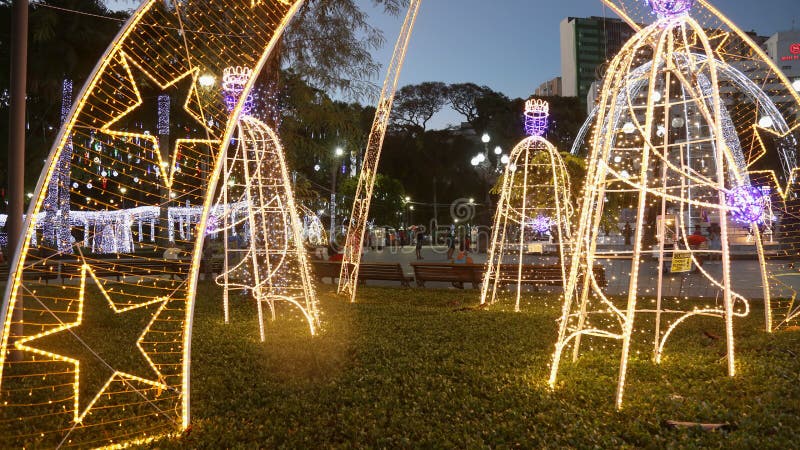 Festividades de Natal imagem editorial. Imagem de cumprimento - 180060120 Festividades de Natal imagem editorial. Imagem de cumprimento - 180060120