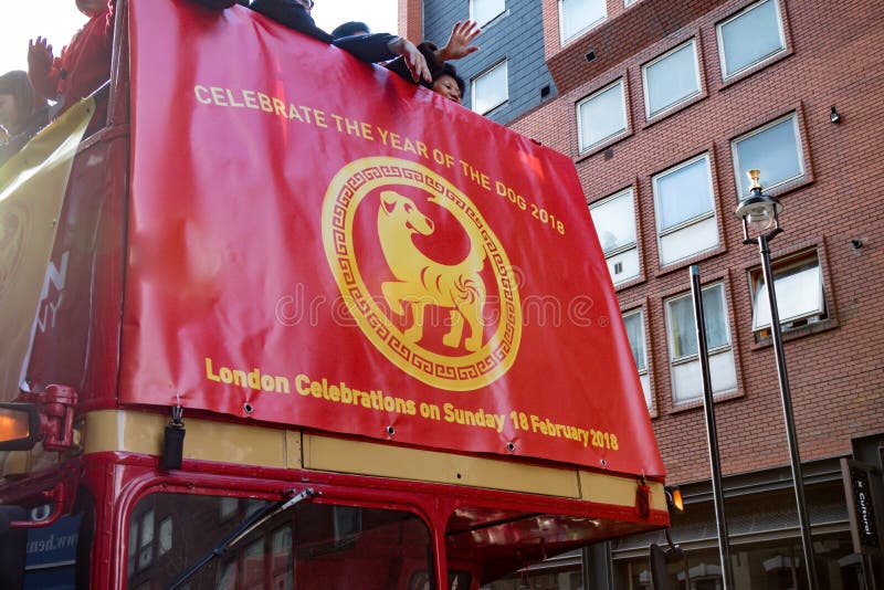 Festividades para celebrar Año Nuevo chino en Londres por año de imágenes de archivo libres de regalías Festividades para celebrar Año Nuevo chino en Londres por año de imágenes de archivo libres de regalías
