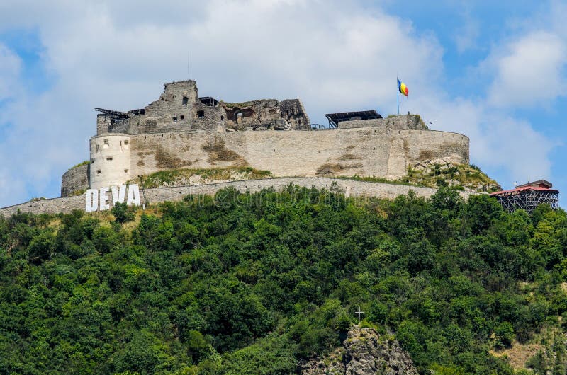Festung Deva Mittelalterliche Festung, Kreis Hunedoara, Rumänien lizenzfreie stockfotografie Festung Deva Mittelalterliche Festung, Kreis Hunedoara, Rumänien lizenzfreie stockfotografie