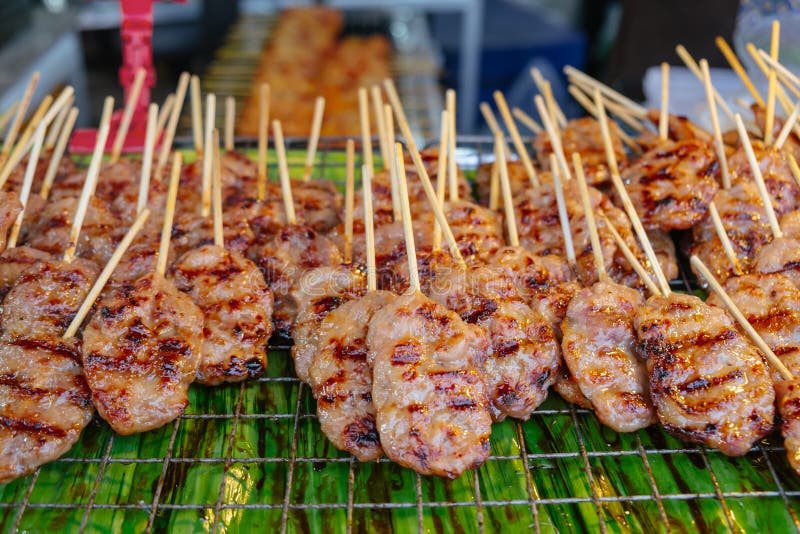 Fet och färsk grillad griskött i thailändsk stil fotografering för bildbyråer Fet och färsk grillad griskött i thailändsk stil fotografering för bildbyråer