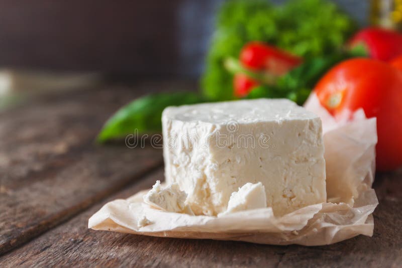 feta-brynza do queijo e legumes frescos, alface, tomate, cucumb fotografia de stock royalty free feta-brynza do queijo e legumes frescos, alface, tomate, cucumb fotografia de stock royalty free