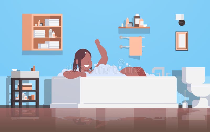 Fette beleibte Frau, die im Bad mit dem glücklichen überladenen Afroamerikanermädchen des Schaums badet Lügenbadewannenjacuzzikor lizenzfreie abbildung