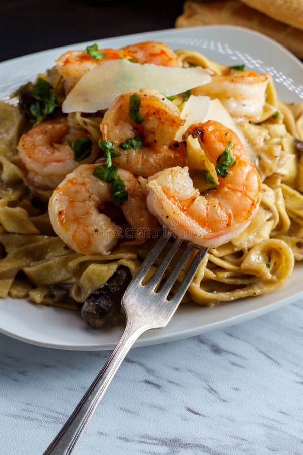 Fettuccine Alfredo Shrimp Mushrooms Stock Image - Image of creamy