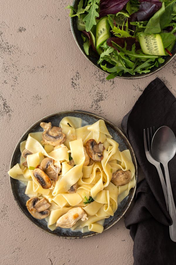 Fettuccini Pasta with Mushrooms and Chicken Breast Stock Photo - Image