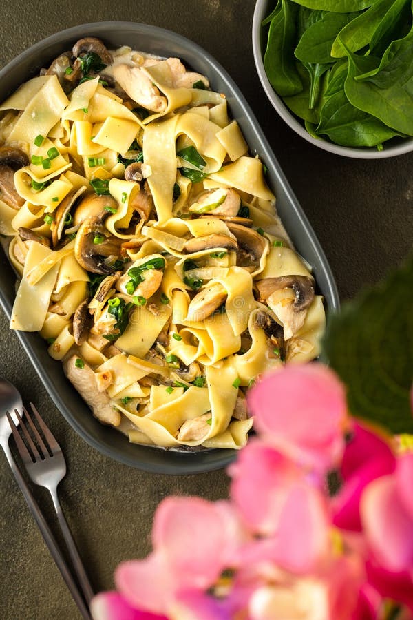 Fettuccini Pasta with Mushrooms and Chicken Breast Stock Photo - Image