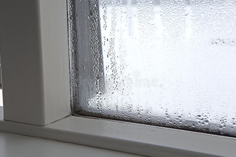Feuchtigkeitswort Geschrieben Auf Nass Fenster Hohe Stufe