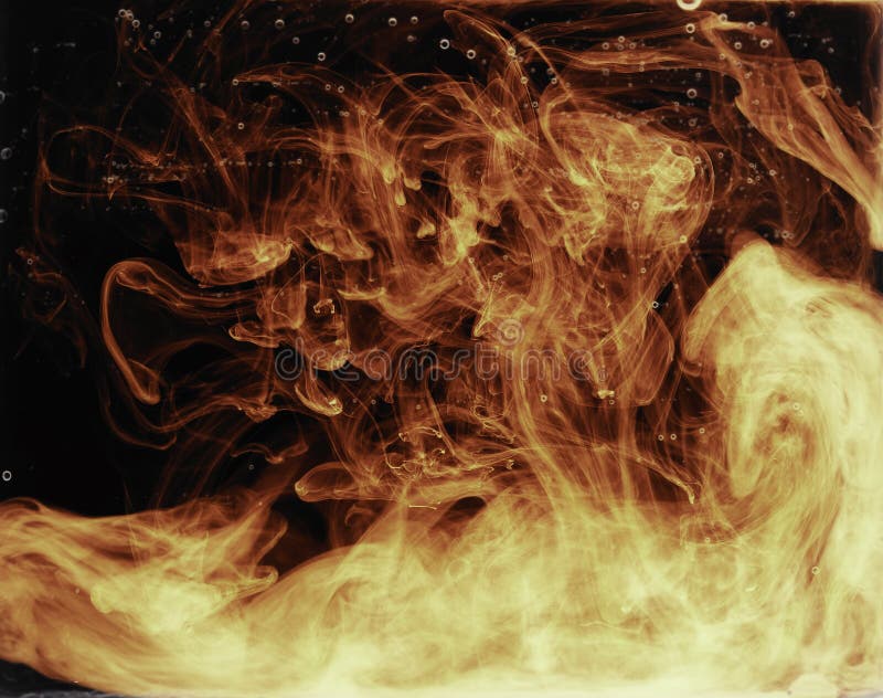Feuer im Wasser lizenzfreies stockfoto Feuer im Wasser lizenzfreies stockfoto
