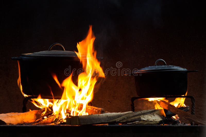 Feuerkochen stockbild Feuerkochen stockbild