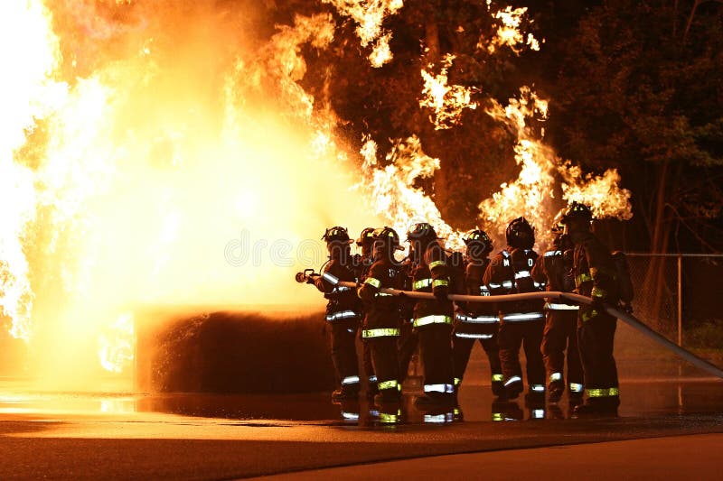 Feuerwehrmänner lizenzfreie stockbilder Feuerwehrmänner lizenzfreie stockbilder