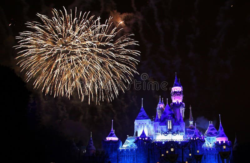 Feux d'artifice de Disneyland photo libre de droits