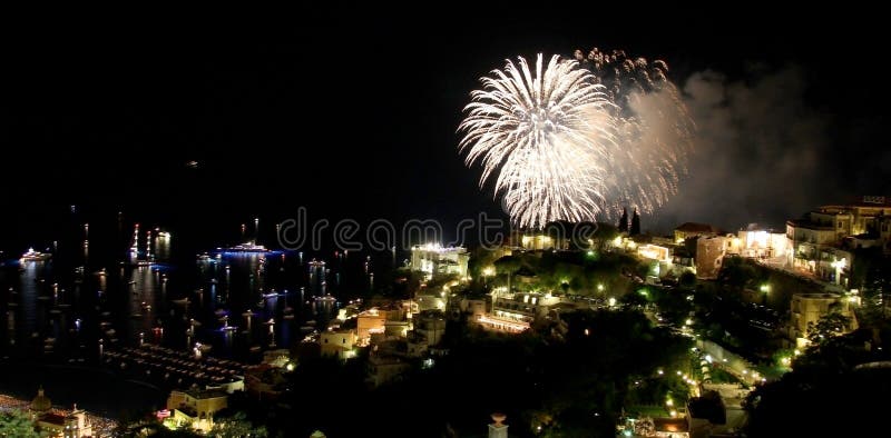 Feux d'artifice de Positano photos stock Feux d'artifice de Positano photos stock