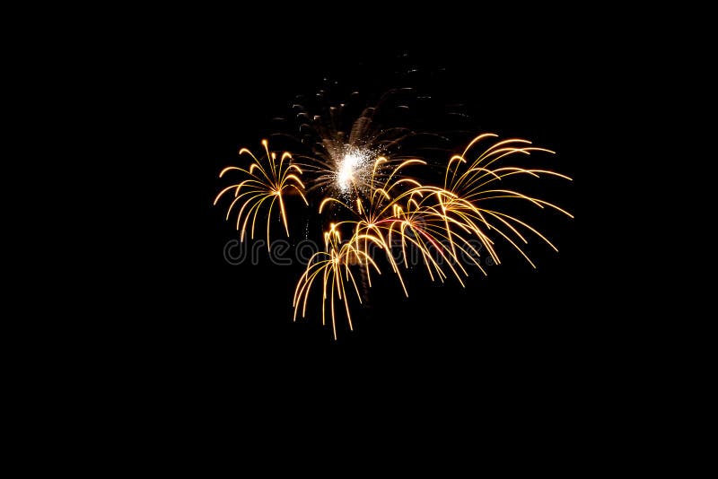 Feux d'artifice à l'arrière-plan noir photos libres de droits Feux d'artifice à l'arrière-plan noir photos libres de droits