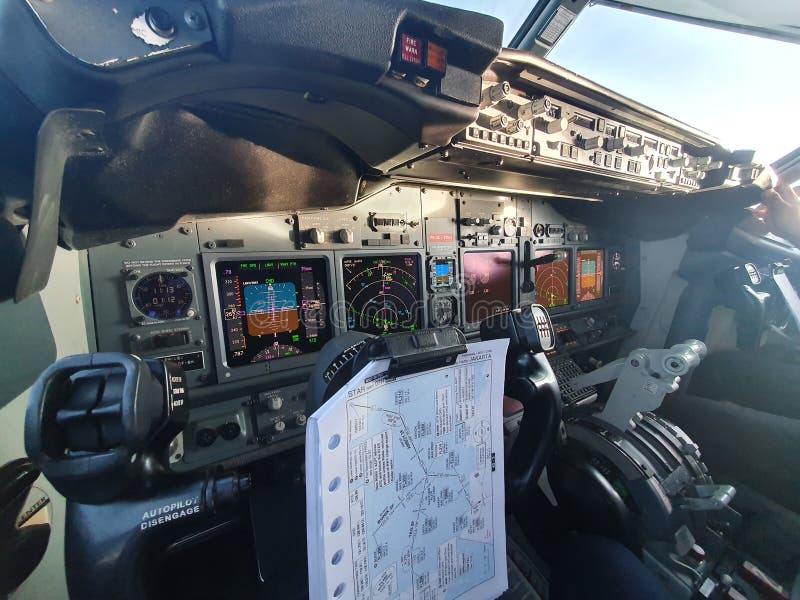 clipart boeing 737 cockpit