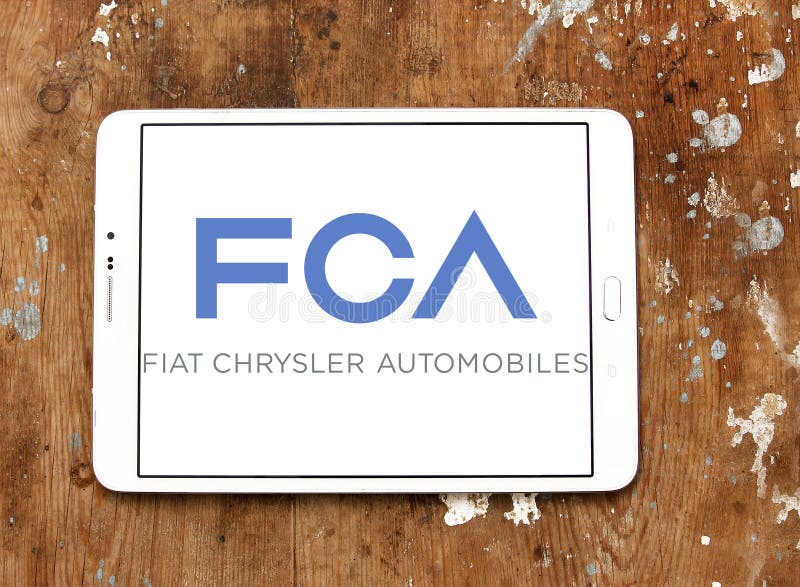 Fiat Chrysler bilar, FCA-företagslogo arkivfoton Fiat Chrysler bilar, FCA-företagslogo arkivfoton